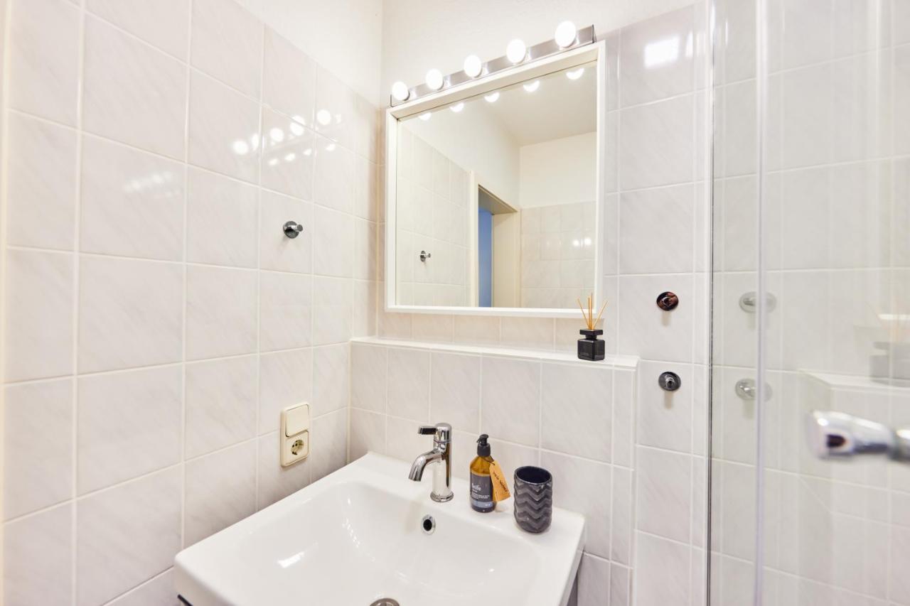 Kvartier2 In Top-Lage, 5 Min Zur Bali-Therme Und Gop, Hdz, Arbeitsplatz, Boxspringbett Bad Oeynhausen Buitenkant foto